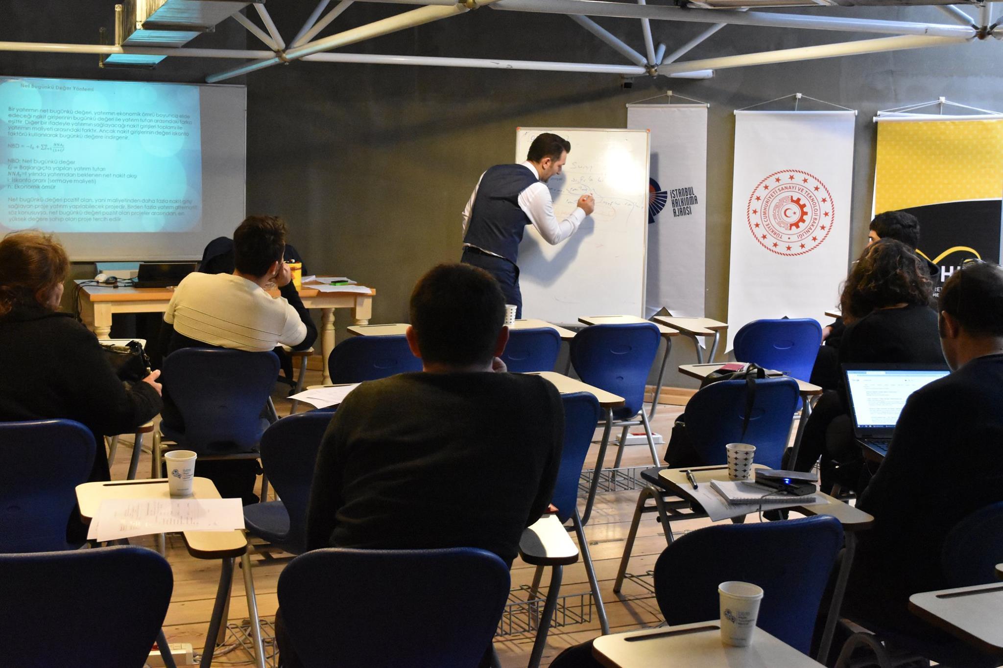 Yöneticiler İçin Finansal Okuryazarlık Eğitimi