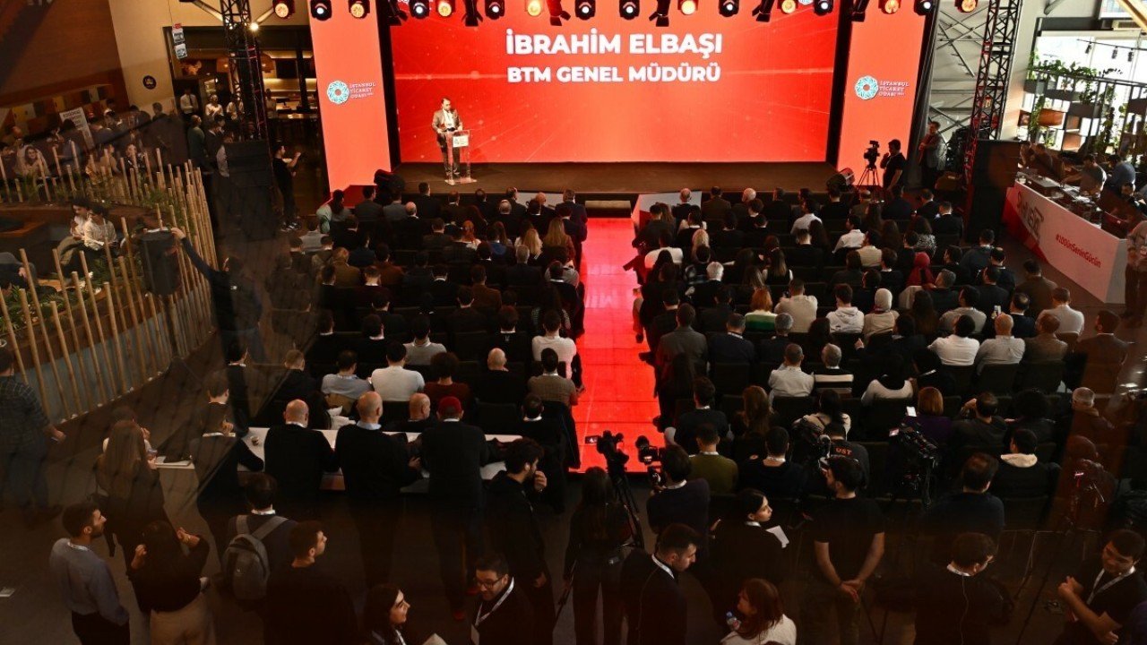 Yılın Son Etkinliği Sahne XL, #100ünSeninGücün Temasıyla Gerçekleştirildi