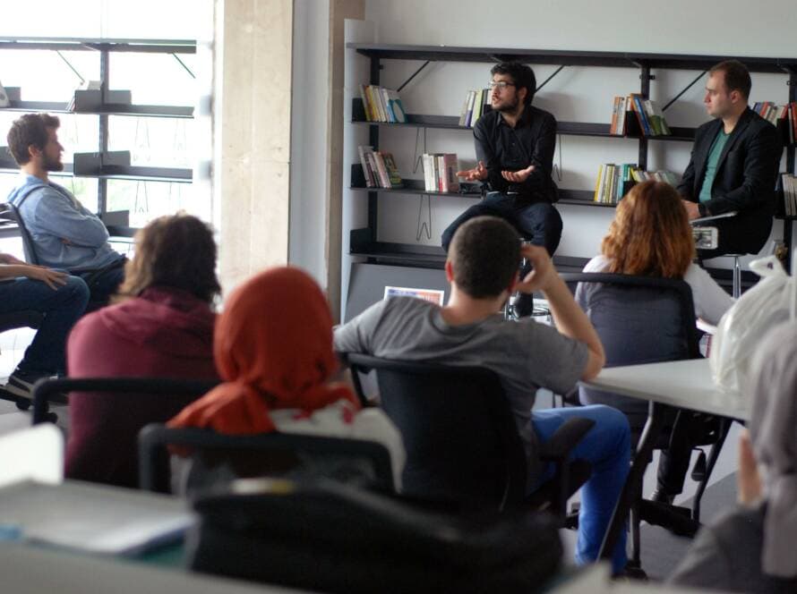 “Idea 2 Business” Söyleşileri’nde Bu Hafta Ekonomistler Platformu Başkanı Oğuz Demir ile Beraberdik